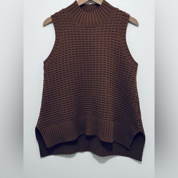 French Connection Sweaters - French Connection Mozart Popcorn Stitch Brown Sleeveless Sweater, Women’s Large